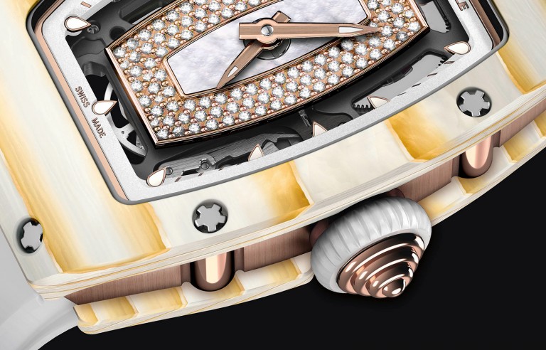 Replica Watches Richard Mille Melds Carbon Composite with Gold Leaf